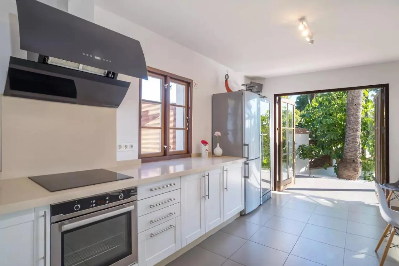 Scandinavian Design Villa Marbella 0*,